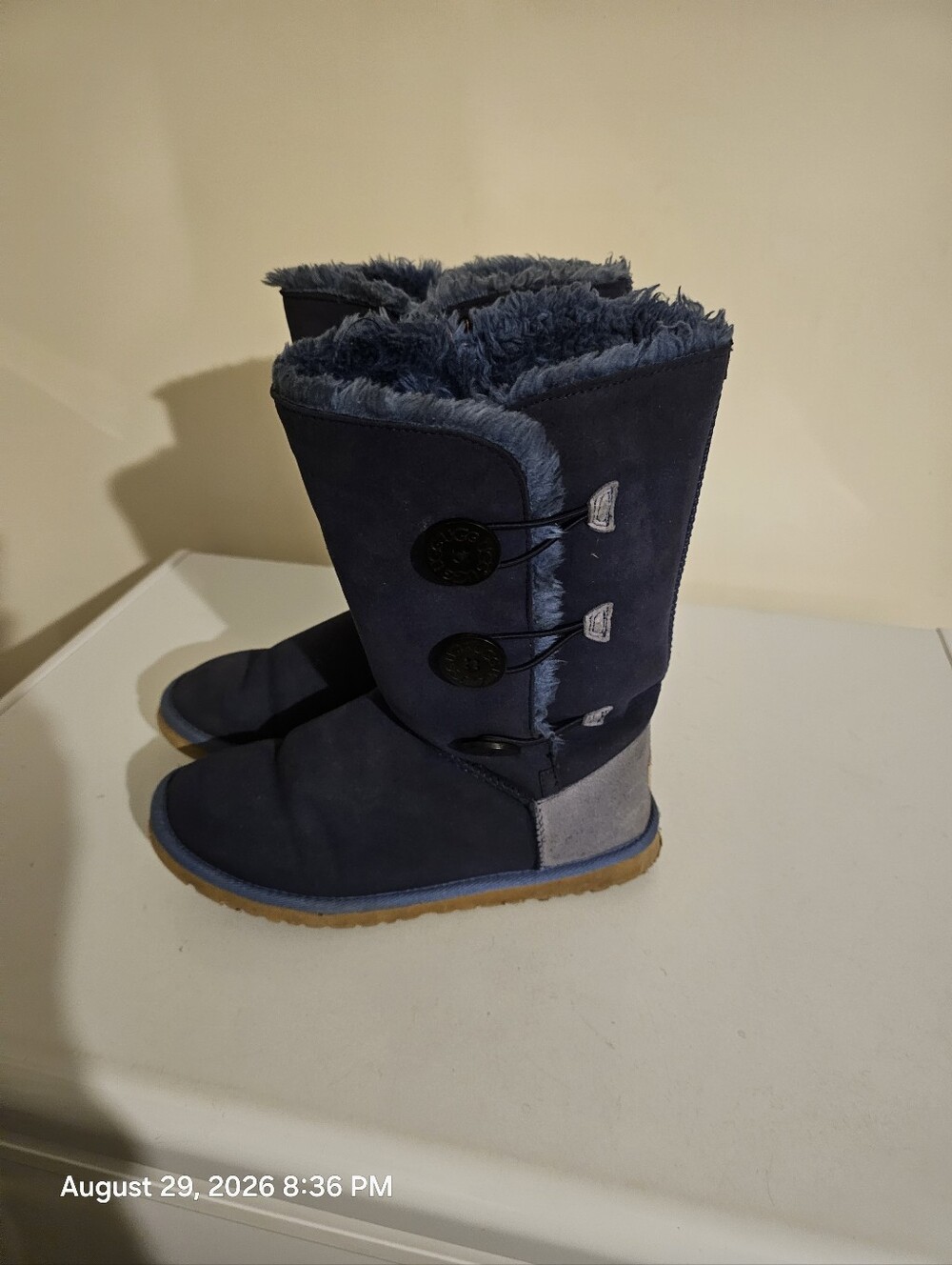 Ugg Blue Bailey Buttons